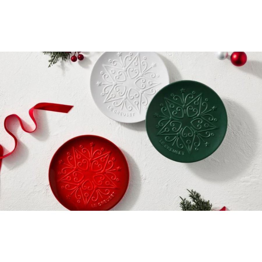 additioanl image for  Le Creuset Winter Relief Plate Cerise 
